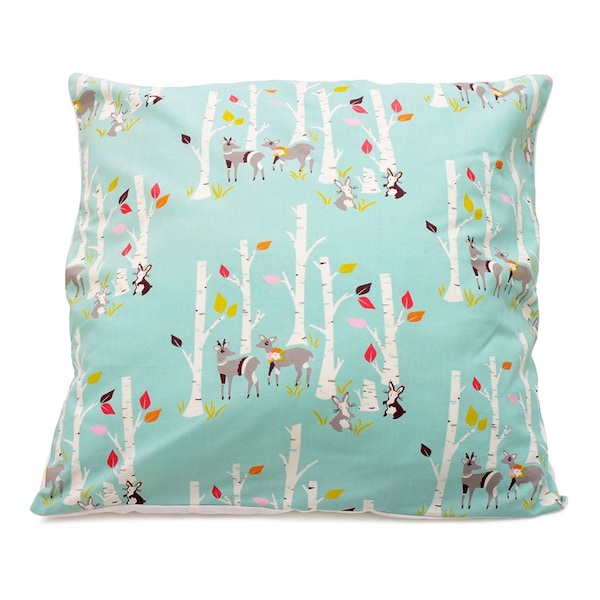 Housse de coussin turquoise motifs lapins et biches