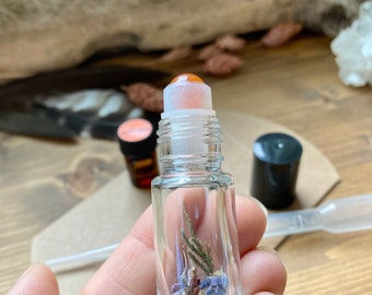 DIY: Huile d’aromathérapie - Flacon en verre de 5ml avec rouleau de pierres précieuses de cornaline et huile essentielle de géranium avec cristal et fleurs séchées