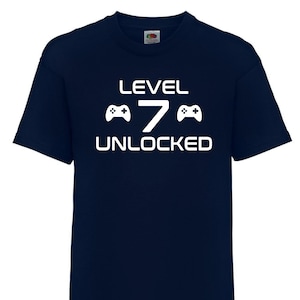 Level 7 Unlocked Birthday Shirt – 7th Birthday Gift for Boys, Gamer T-Shirt for Kids, Present for 7 Year Old, Video Game Birthday Tee