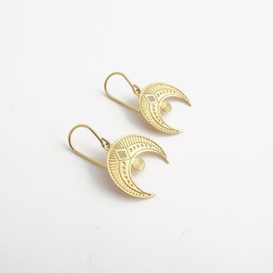 Séléné crescent moon earrings gilded with fine gold image 1