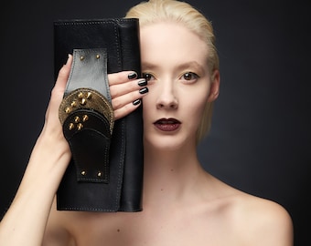 Bolso de mano de cuero negro hecho a mano, asa con tachuelas, bolso de mano de cuero, bolso de fiesta, Navidad, regalo para ella