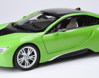 BMW i8 - Java Green Paragon 1:18 Rare Gift Present, Brand New Metal Model, Collectible, Desk Model