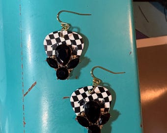 Checkerboard & Black Gem Plektrum Ohrringe