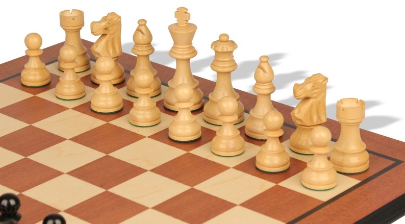 French Lardy Staunton Chess Set Ebonized /& Boxwood Pieces with Mahogany Molded Edge Chess Board 3.75 King