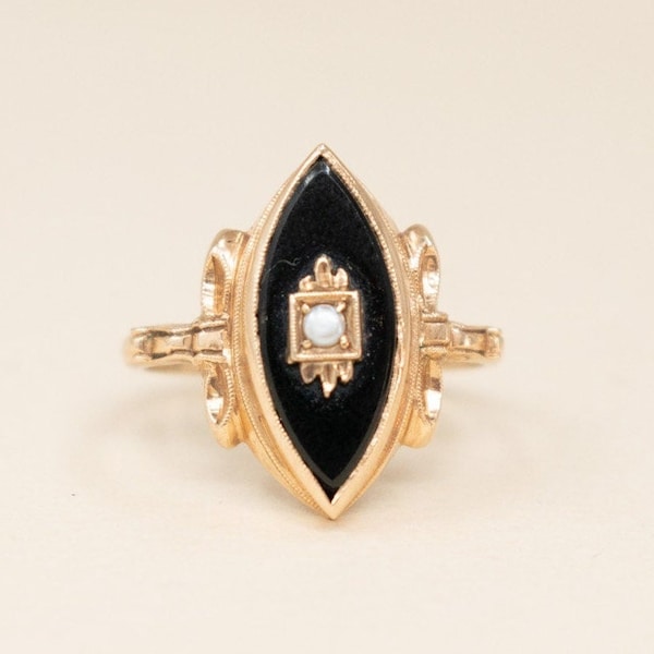 Vintage 10k, Black Onyx & Pearl Ring - 1950s Adorable Gold Statement Ring
