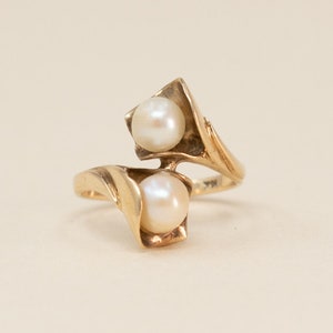 Vintage 10k Pearl Ring - 1970s Vintage Flower Pearl Ring, Statement Ring, June Birthstone