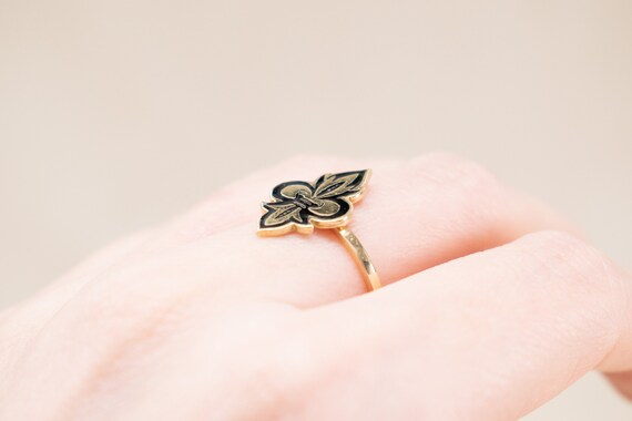 Antique 14k Fleur-de-Lis Black Enamel Ring - 1910… - image 6