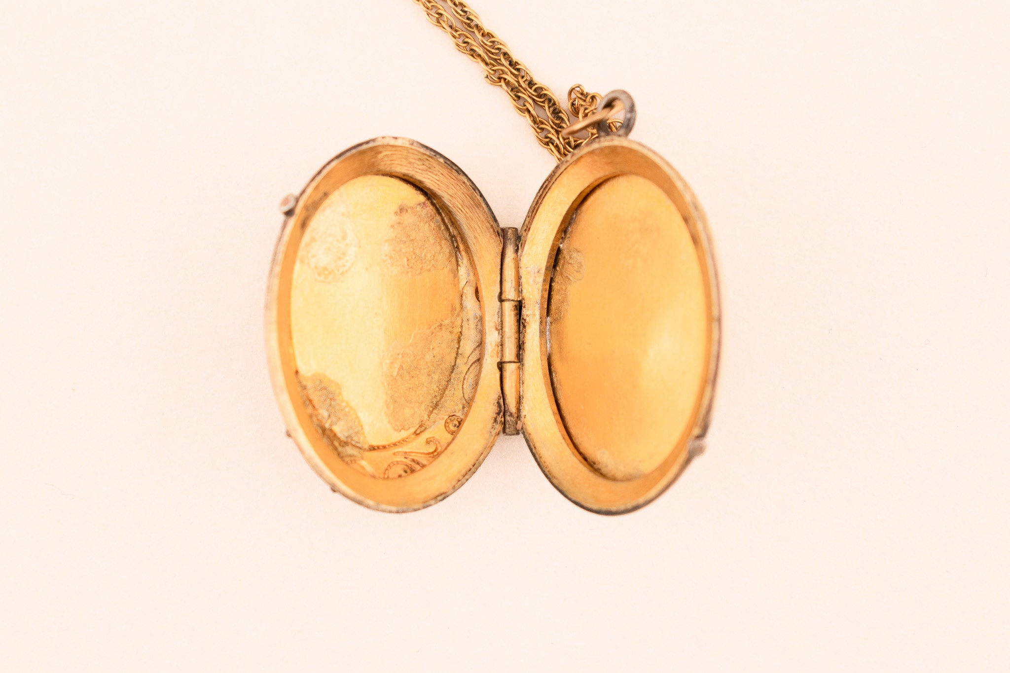 Antique Gilt Metal Locket - 1880s Dramatic Victorian Locket - Etsy