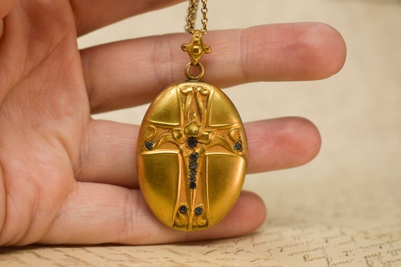 Antique Locket, Gold Filled, Flowers & Cross Lock… - image 5