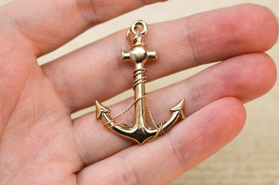 10K Yellow Gold Medium Nautical Anchor with Wheel Charm Pendant 10K Yellow Gold Medium Nautical Anchor with Wheel Charm Pendant