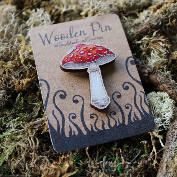 Wooden Toadstool Pin Badge - Amanita Muscaria - Fly Agaric - Mushroom - Brooch