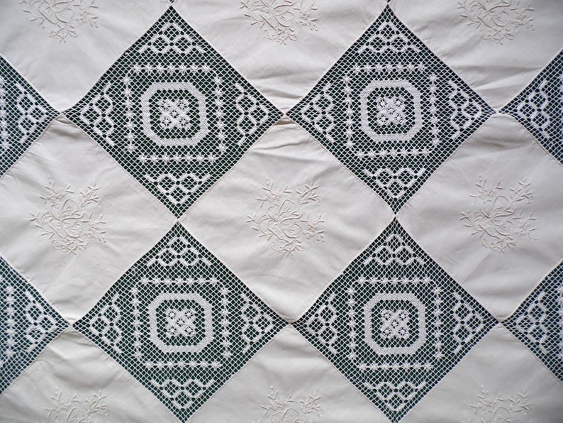 Lace table cloth Vintage beige round tablecloth Floral Embroidery Filet lace.