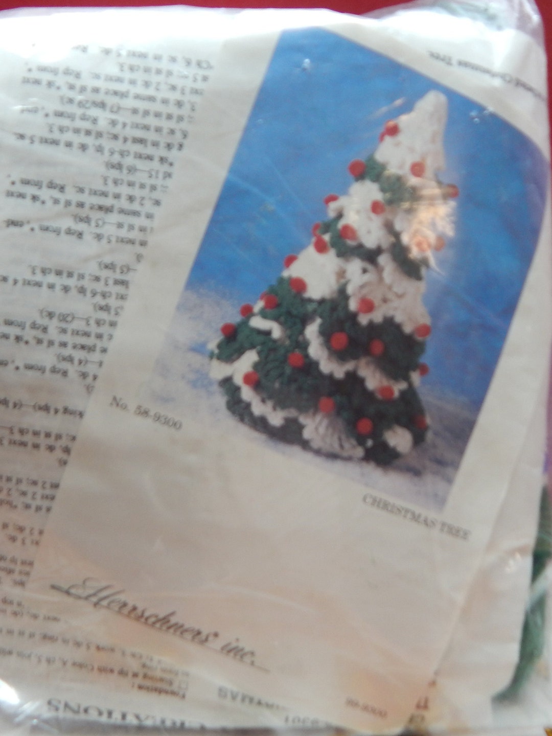 Crocheted Christmas Tree Herrschners Kit With Yarn and Complete