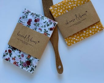 Sourdough Baker Gift Set with Beeswax Bread Bag, Cheese Bag and Spurtle | Sustainable Gift for Bakers and Food Lovers- No Pine Resin added!