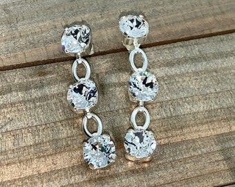 Silver plated Swarovski dangle earrings. Crystal earrings.