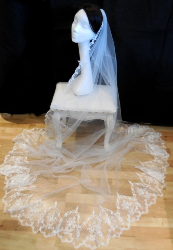 Vera wang top cathedral veil