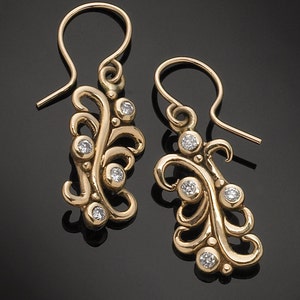 Pendientes de oro macizo de 14 kt con diamantes en espiral, piedra natal de abril