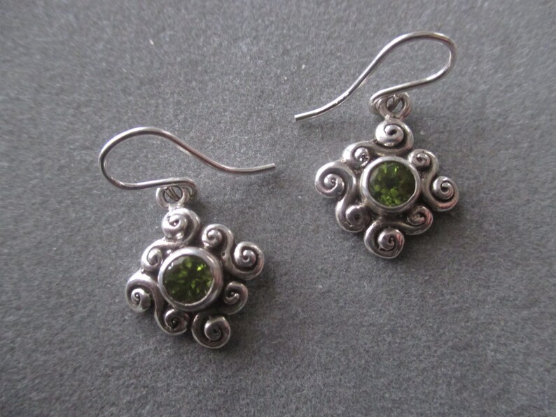 August Birthstone #ER106SSP Spring Sterling Silver Peridot Swirl Earrings
