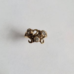 14Kt Yellow Solid Gold Three Stone Diamond Asymmetrical Swirl Ring