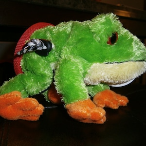 SALE SALE SALE --- Crimp Chimps Mini Red-Eyed Tree Frog Stuffed Animal Chalk Bag