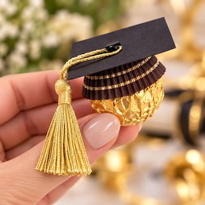 Bomboniere per cappello di laurea Ferrero Rocher, Bomboniere per la laurea, Bomboniera Ferrero Rocher per la laurea, Caramelle di laurea uniche, Solo decorazioni per cappello