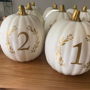 White Pumpkin Table Numbers, Fall Wedding Table Numbers, Custom Pumpkin Table Setting, Autumn Wedding Decorations, Pumpkin Table Numbers