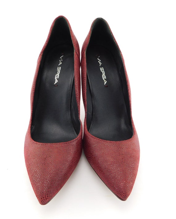 VIA SPIGA Size 8 Dark Red Pinhead Suede Heels Pum… - image 3