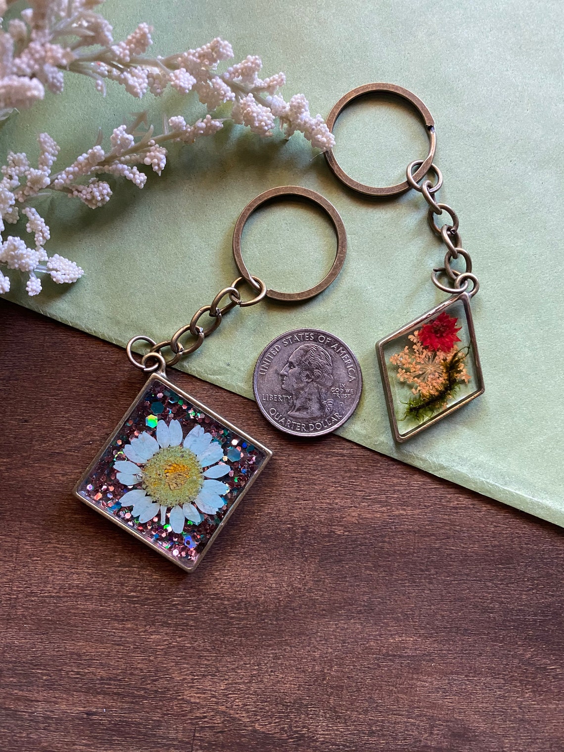 Bronze Resin Keychain Resin Flower Keychain Pressed Flower Etsy