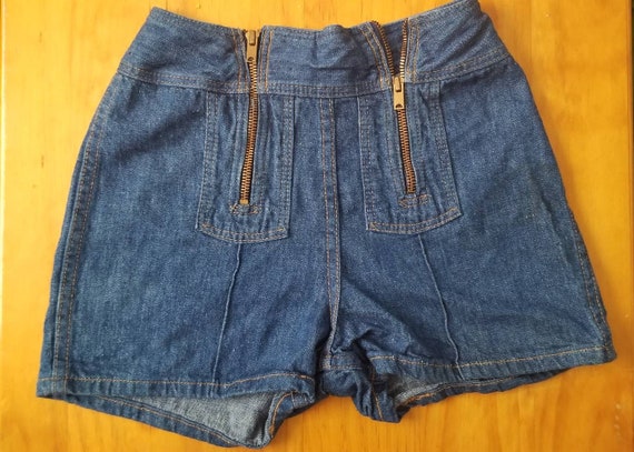 1970s Vintage Wrangler deadstock shorts 3/4 - image 1