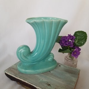 Art Deco Vase, Gifts for Her, Flower Holder, USA Pottery, Vintage Abington, Cornucopia Shell Vase, Turquoise Aqua 6 1/2"
