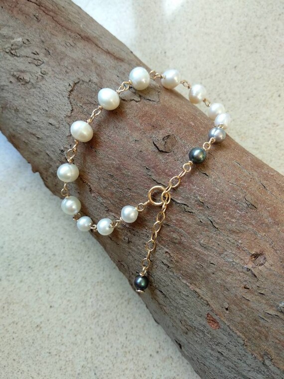 White Purple Real Pearl Bracelet Cute Romantic Bracelet Gift. Pearl Chain Bracelet