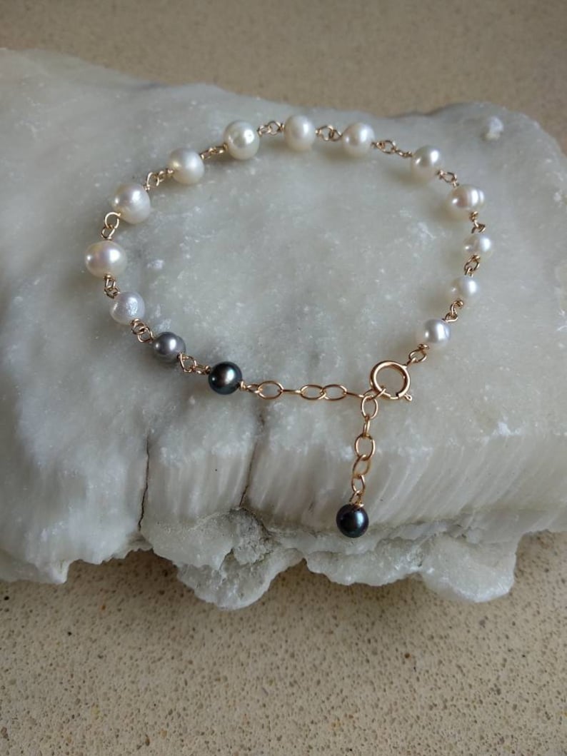 White Purple Real Pearl Bracelet Cute Romantic Bracelet Gift. Pearl Chain Bracelet