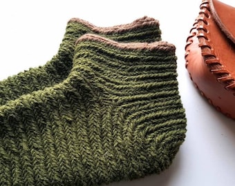 Naalbinding Wool Socks: Viking Norse Style, Olive Green (Size 43-44)
