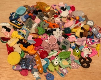 I Spy Trinkets: 50 Novelty Toys for Sensory Bins