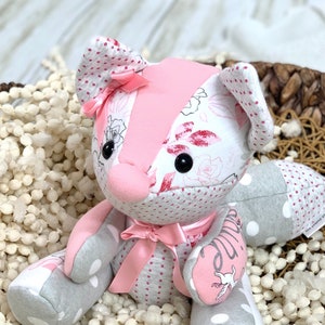 Zorro de la memoria personalizado: altura y peso reales al nacer, hecho con la ropa de tu bebé.