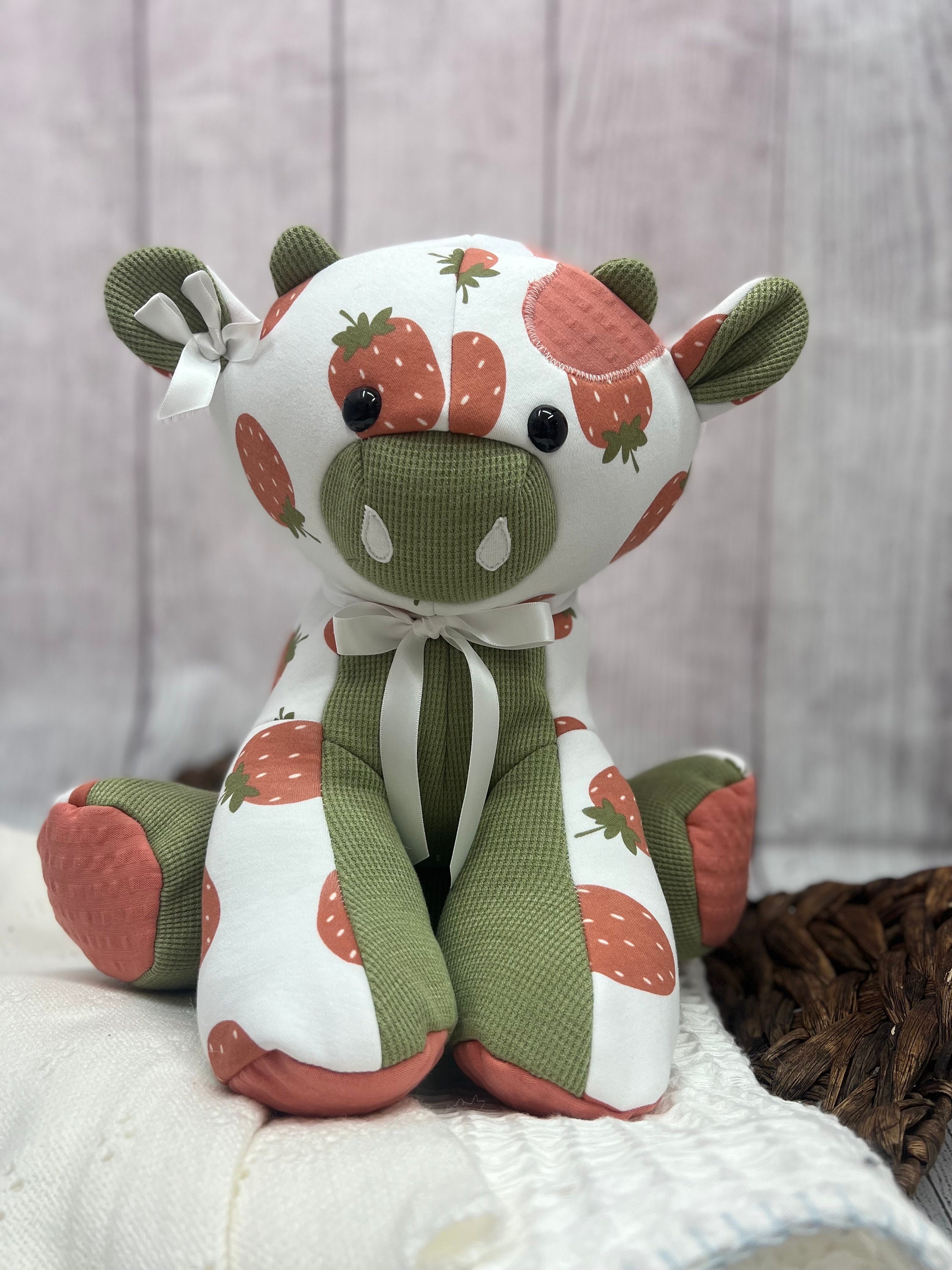 The pretty piggy memory bear 2025