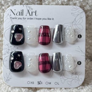 Size S Press On Nails: Natural Look, Plaid & Pearl Design