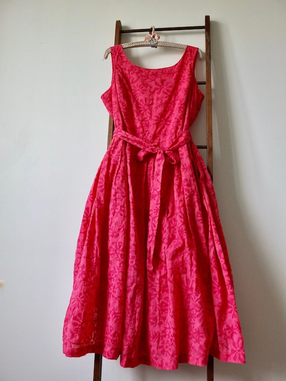 Pink sleeveless summer dress, full skirt, vintage