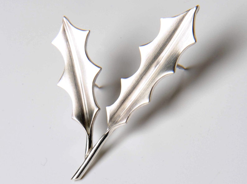 Holly Leaf Brooch Holly Brooch Silver Holly Brooch Holly Jewellery Christmas brooch Xmas brooch Christmas Pin Brooch