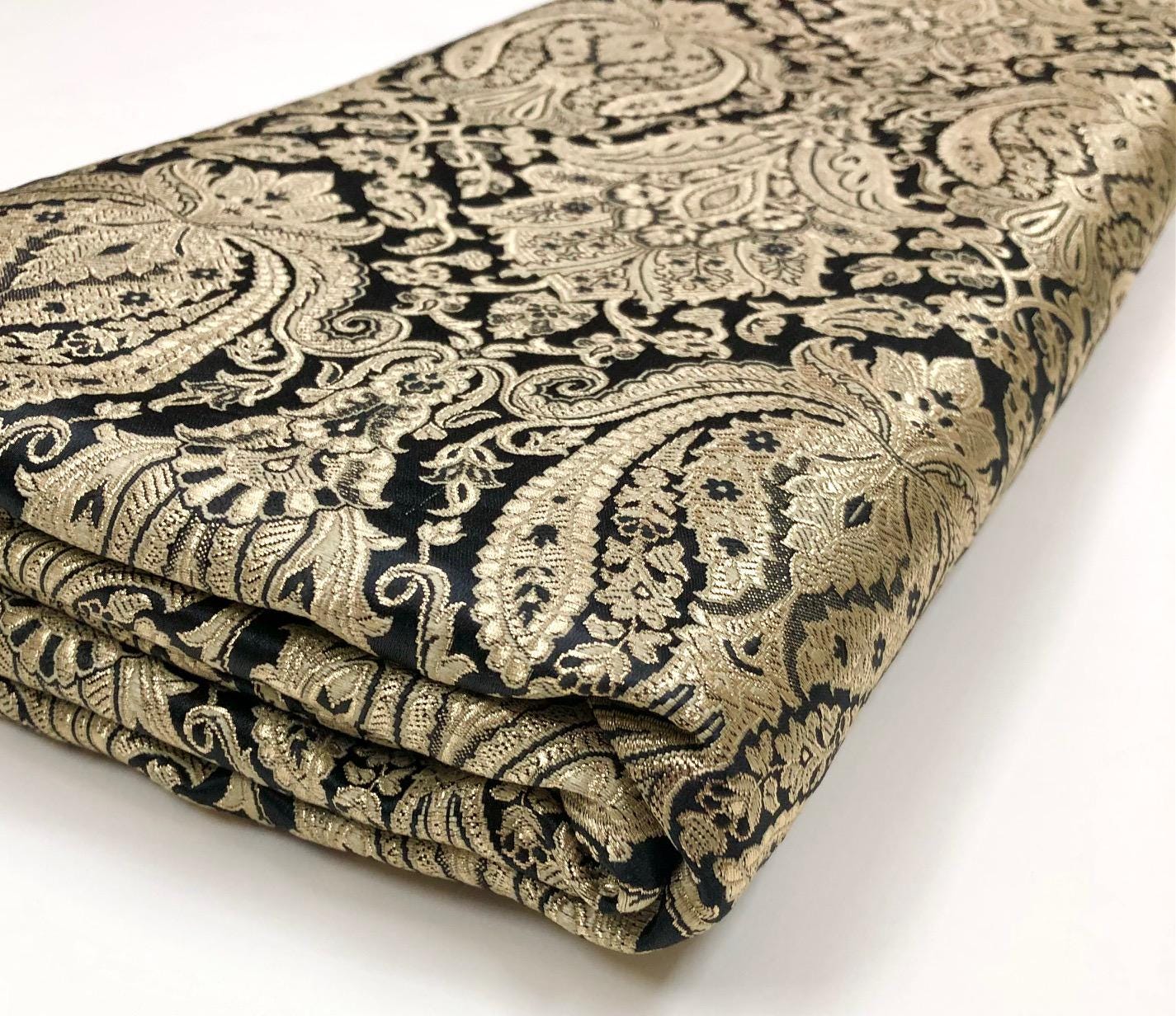 Tessuto damascato in oro Italia
