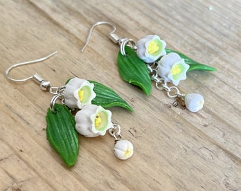 Boucles d'oreilles muguet, courtes, faites main, argile polymère, argent sterling et clips disponibles