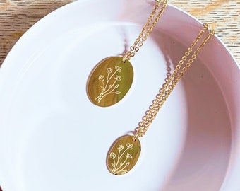 Collier médaille ovale plaquée or 24k sur acier inoxydable Bouquet de Fleurs sauvages gravé