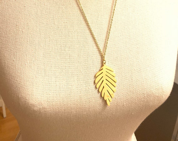 Big Gold Leaf Necklace 18k plated stainless steel