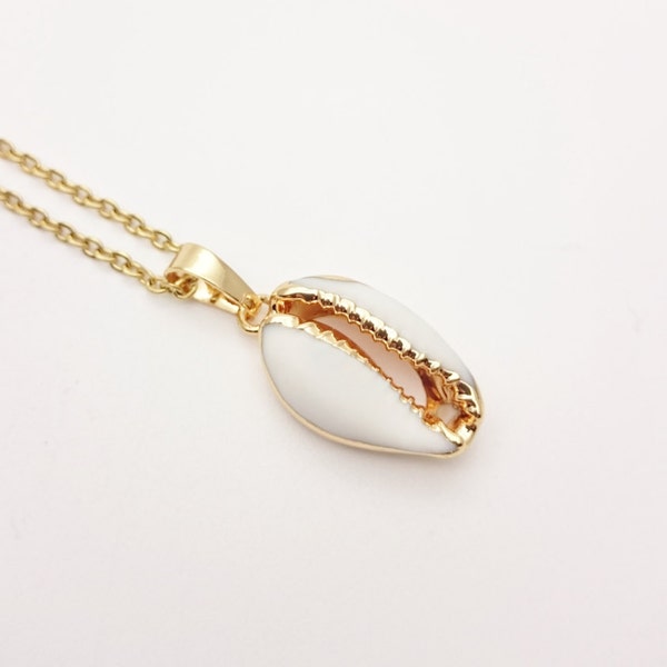 Collier cauri blanc et doré coquillage naturel, pendentif plaqué or 24k et chaînette acier inoxydable dorée