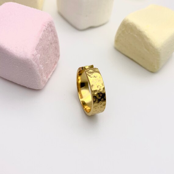 Gold Ring hammered & open 18k gold plated stainless steel