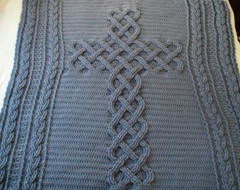 Pattern: Cosy chunky Celtic Cross cable afghan / throw / blanket