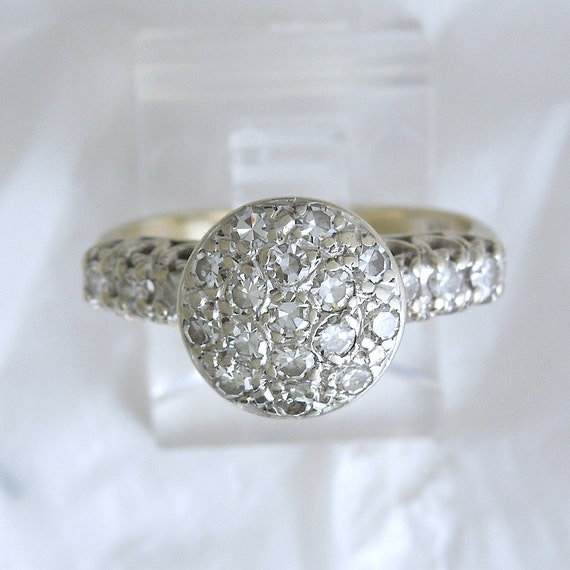Vintage Round Diamond Cluster Ring from the 1940s - image 1