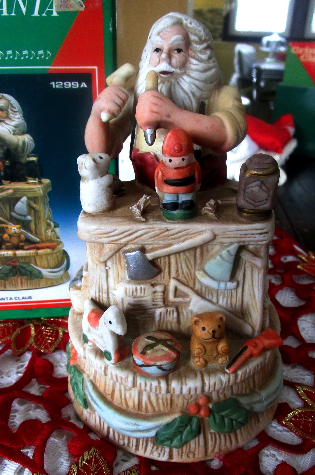 Music Box, Jingle Bells, Santa Music Box, Vintage Santa, Santa Figurine