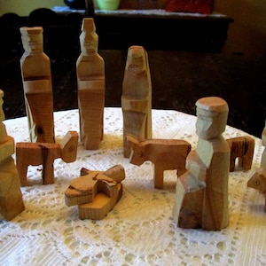 Hand Carved Nativity, Wooden Nativity Scene, Nativity Sets, Nativity Scenes, Wooden Christmas, Vintage Christmas, Vintage Nativity