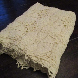 Popcorn Bedspread, Coverlet, Vintage Bedspreads, Vintage Afgans, Vintage Bedspread, Vintage Linens, Crochet Bedspread, PO#5 image 2
